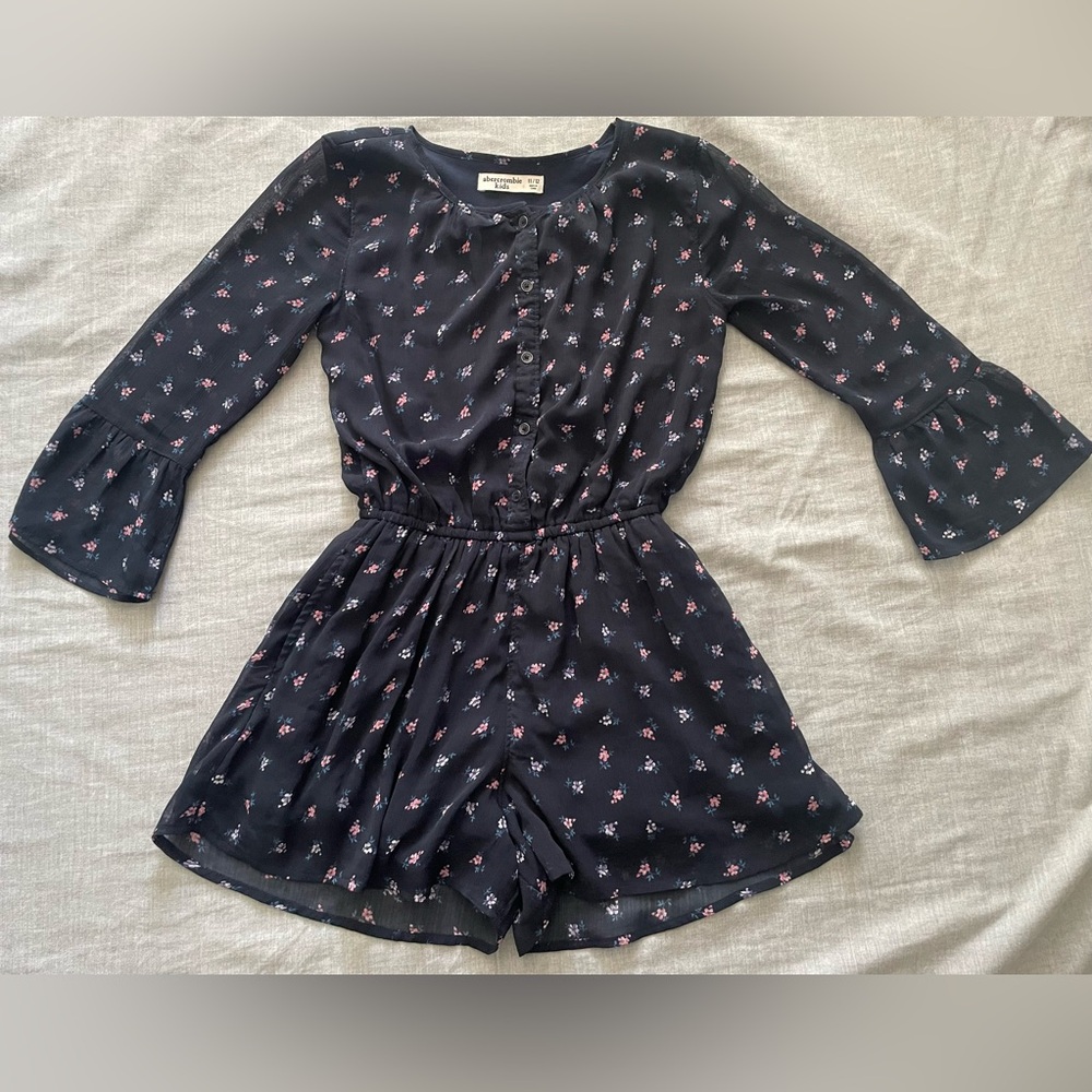 Abercrombie Kids Navy w/ Flowers Romper Size 11/12